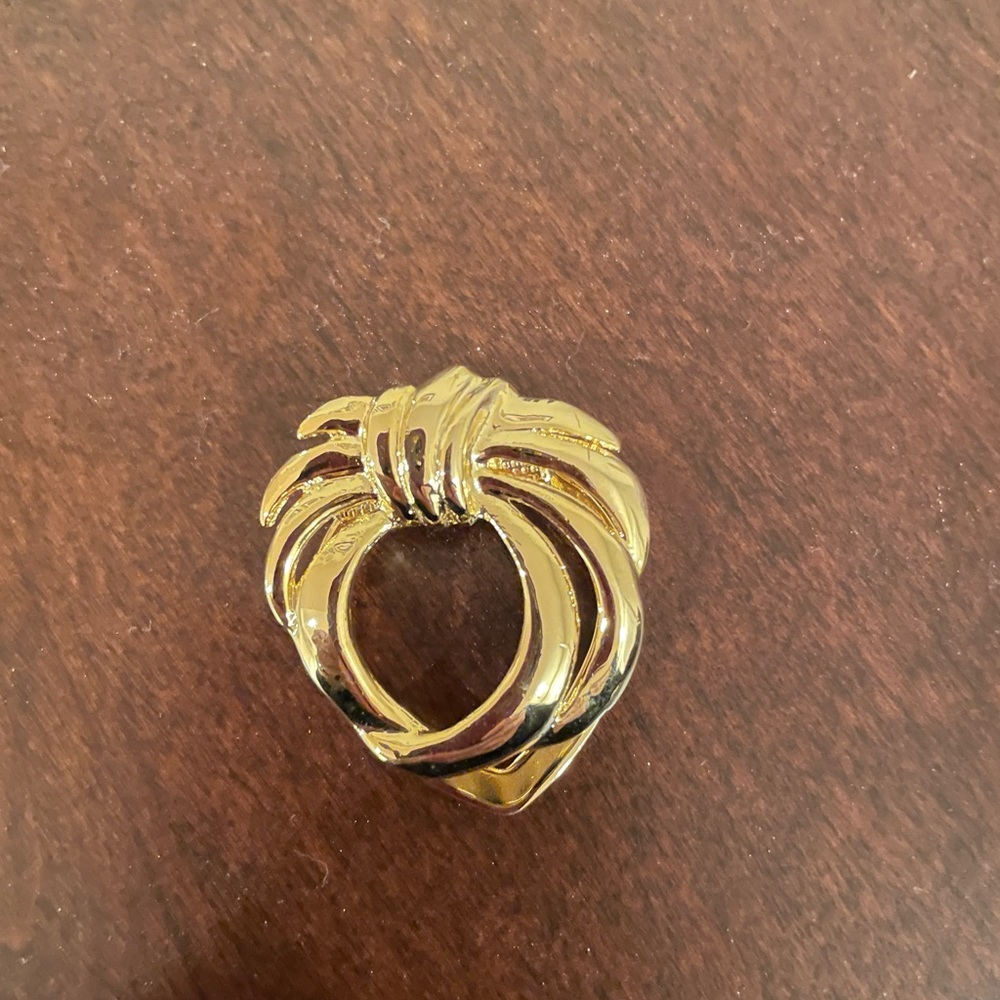 Gold Tone Scarf Clip